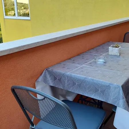 With A Parking Space - 20673 * プーラ